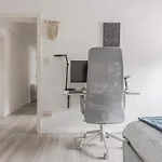 Stylish & Comfortable 2-bedroom In The Heart Of *