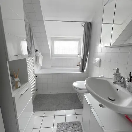 Stylish & Comfortable 2-bedroom In The Heart Of *
