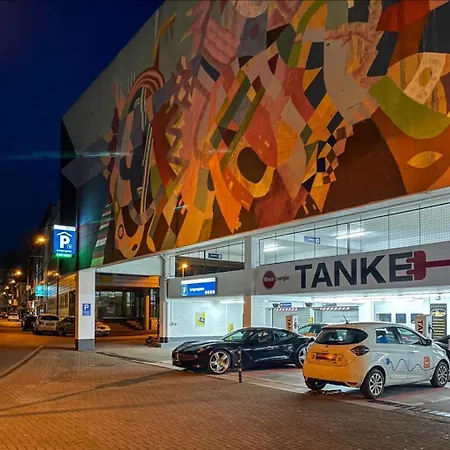 In The Heart Of Style And Comfort Combined דירה